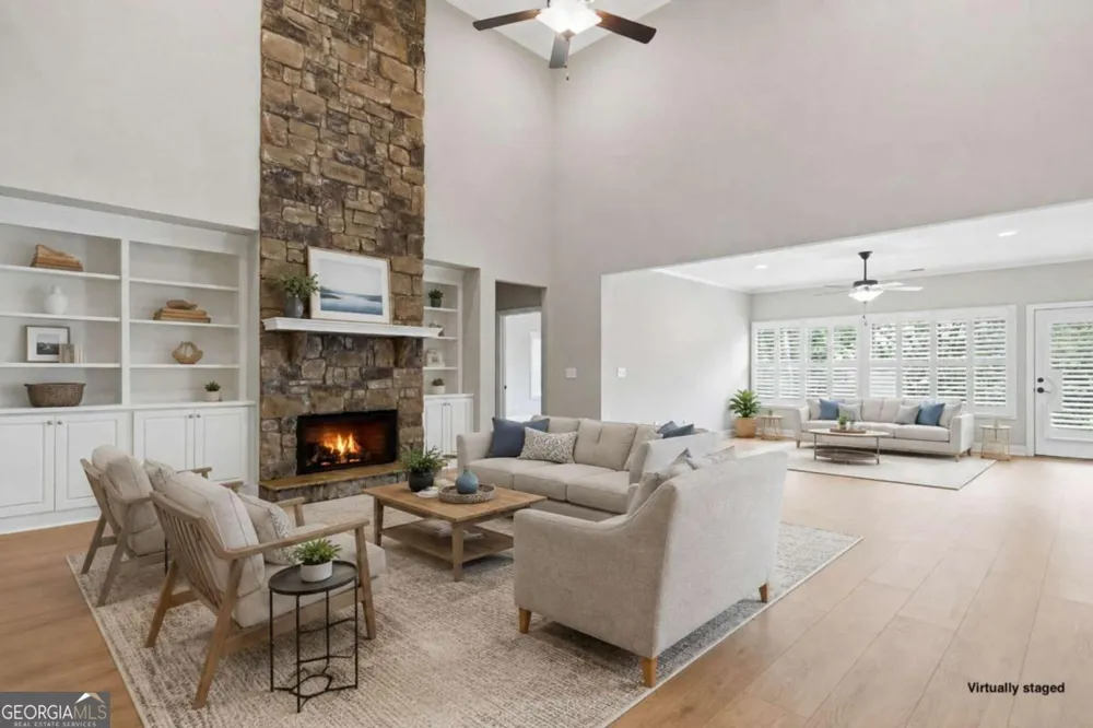 1790 Nestledown DR Cumming, GA 30040