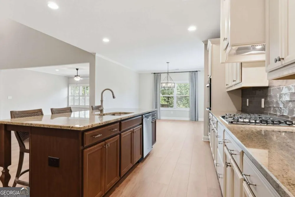 1790 Nestledown DR Cumming, GA 30040