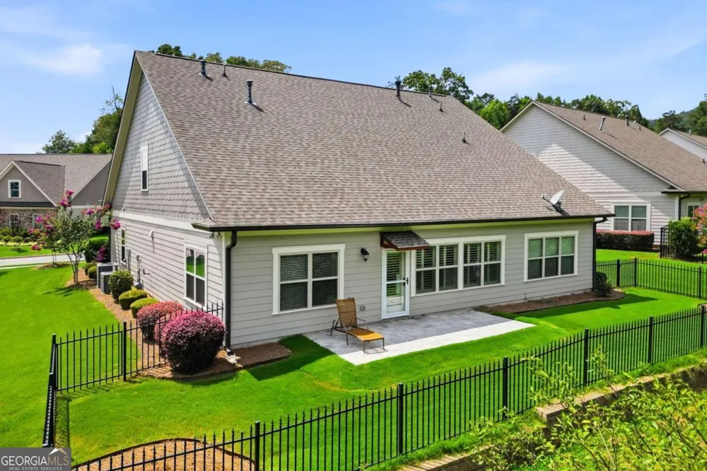 1790 Nestledown DR Cumming, GA 30040