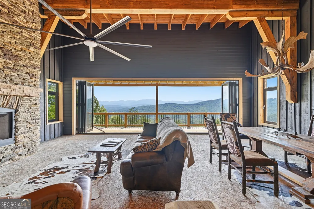 389 Fort Mountain RD Blairsville, GA 30512