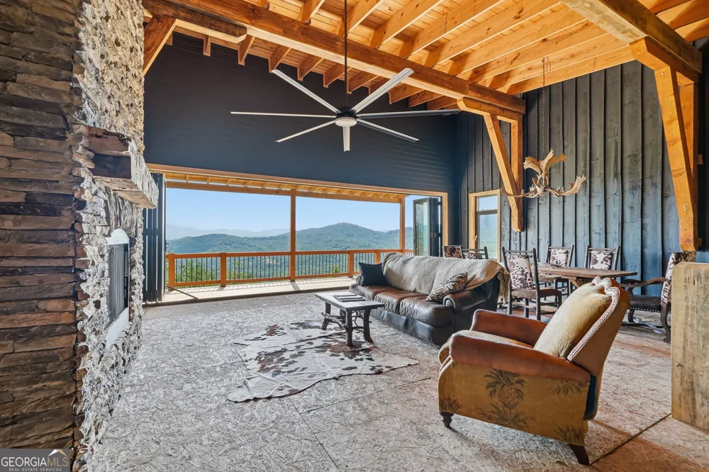 389 Fort Mountain RD Blairsville, GA 30512