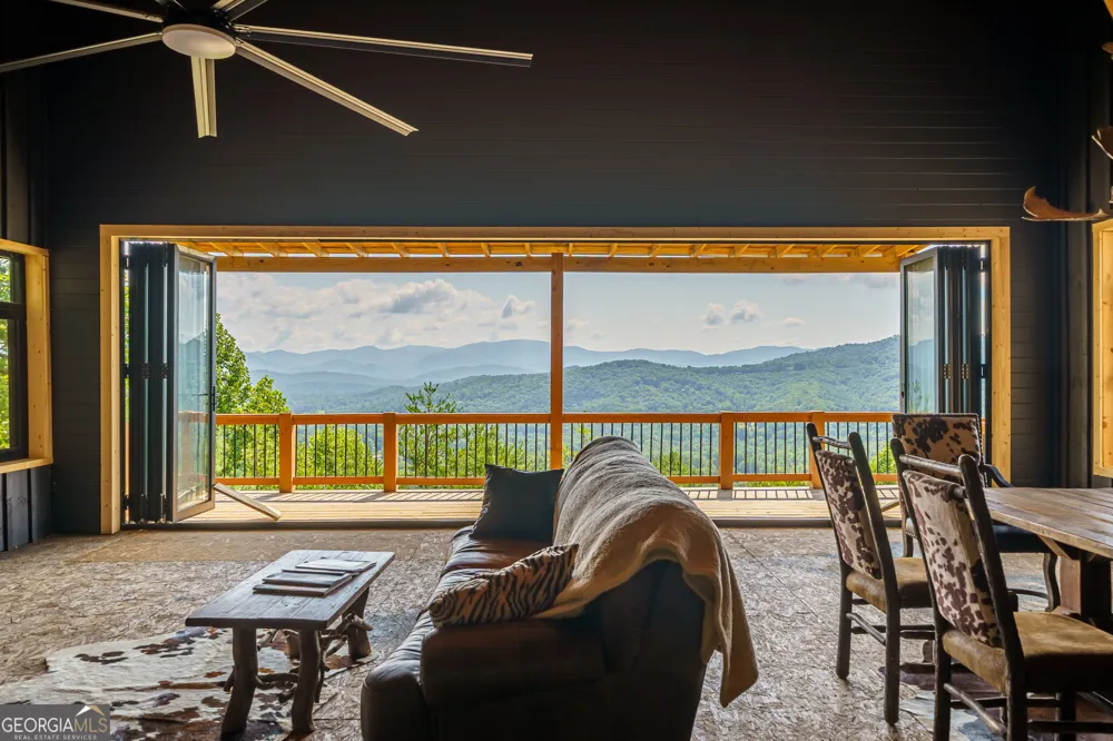 389 Fort Mountain RD Blairsville, GA 30512
