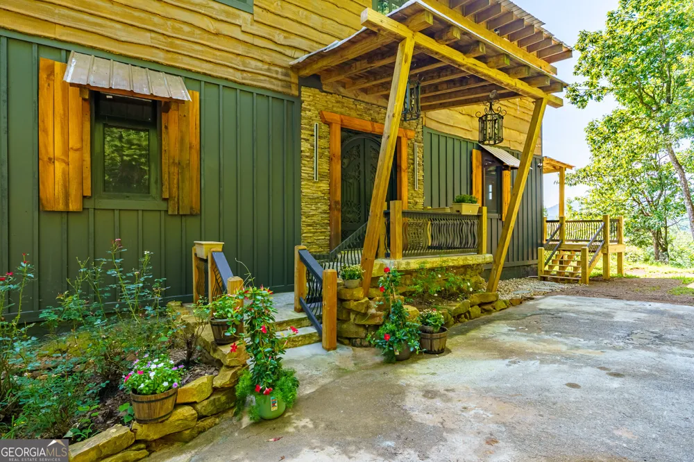 389 Fort Mountain RD Blairsville, GA 30512