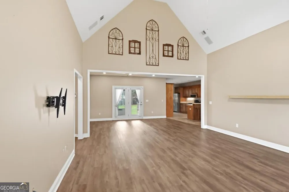 132 Hidden Creek CIR Lizella, GA 31052