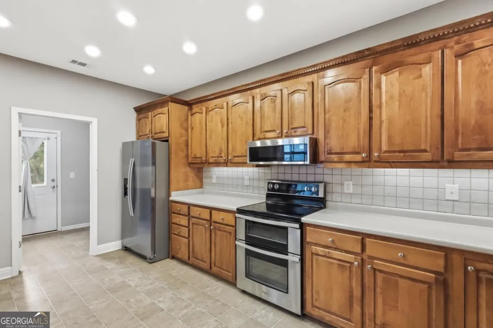 132 Hidden Creek CIR Lizella, GA 31052