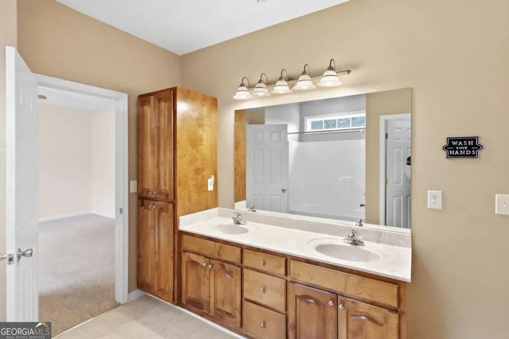 132 Hidden Creek CIR Lizella, GA 31052