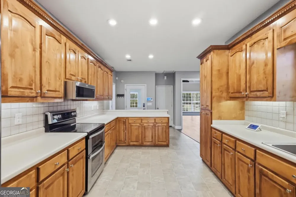 132 Hidden Creek CIR Lizella, GA 31052