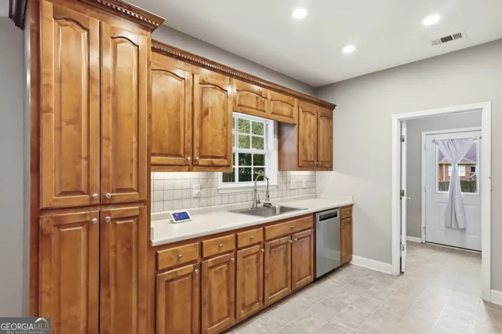 132 Hidden Creek CIR Lizella, GA 31052