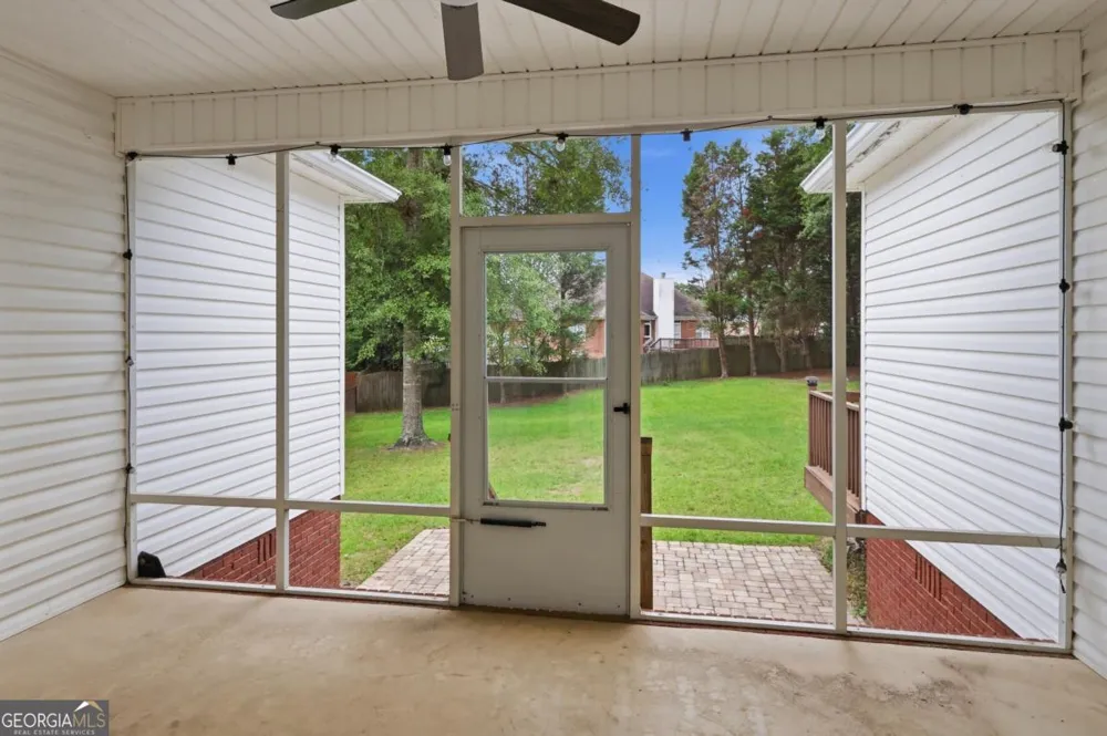 132 Hidden Creek CIR Lizella, GA 31052