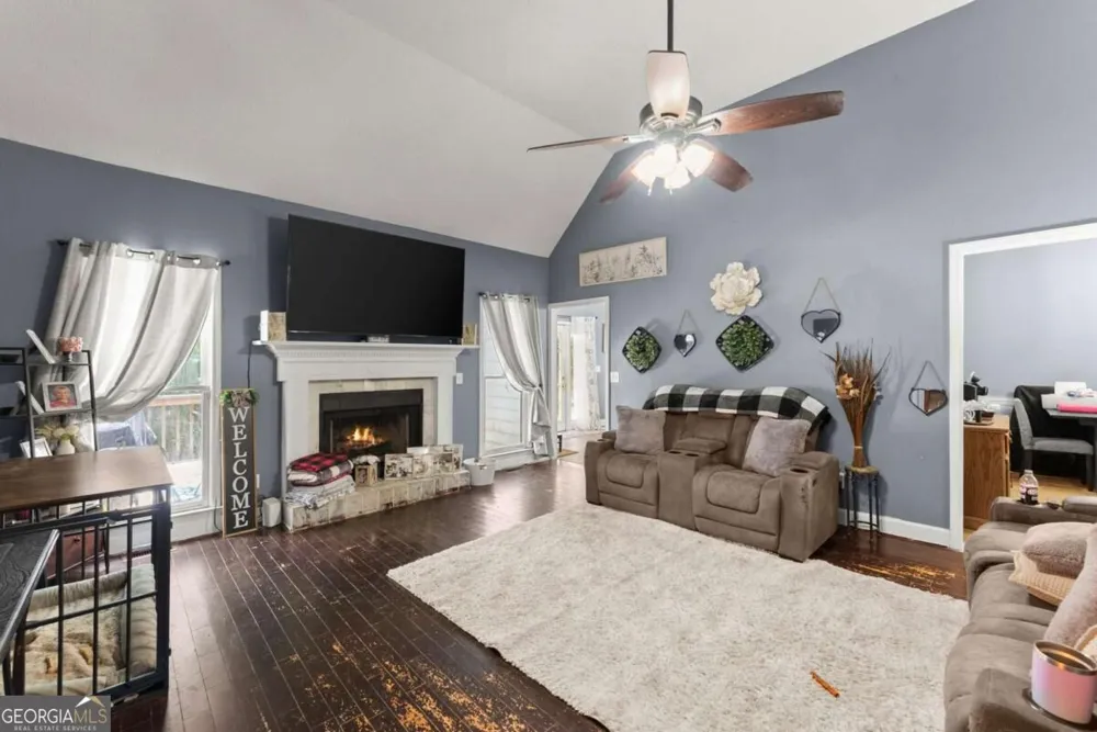 6055 Rolling Oaks LN Cumming, GA 30040