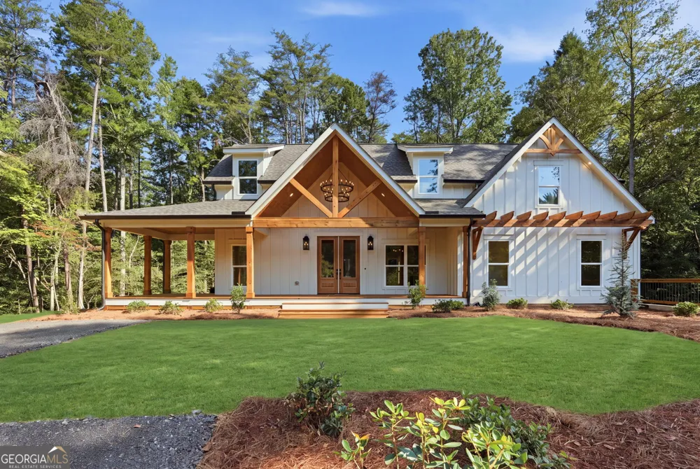300 Rainmore DR Dahlonega, GA 30533