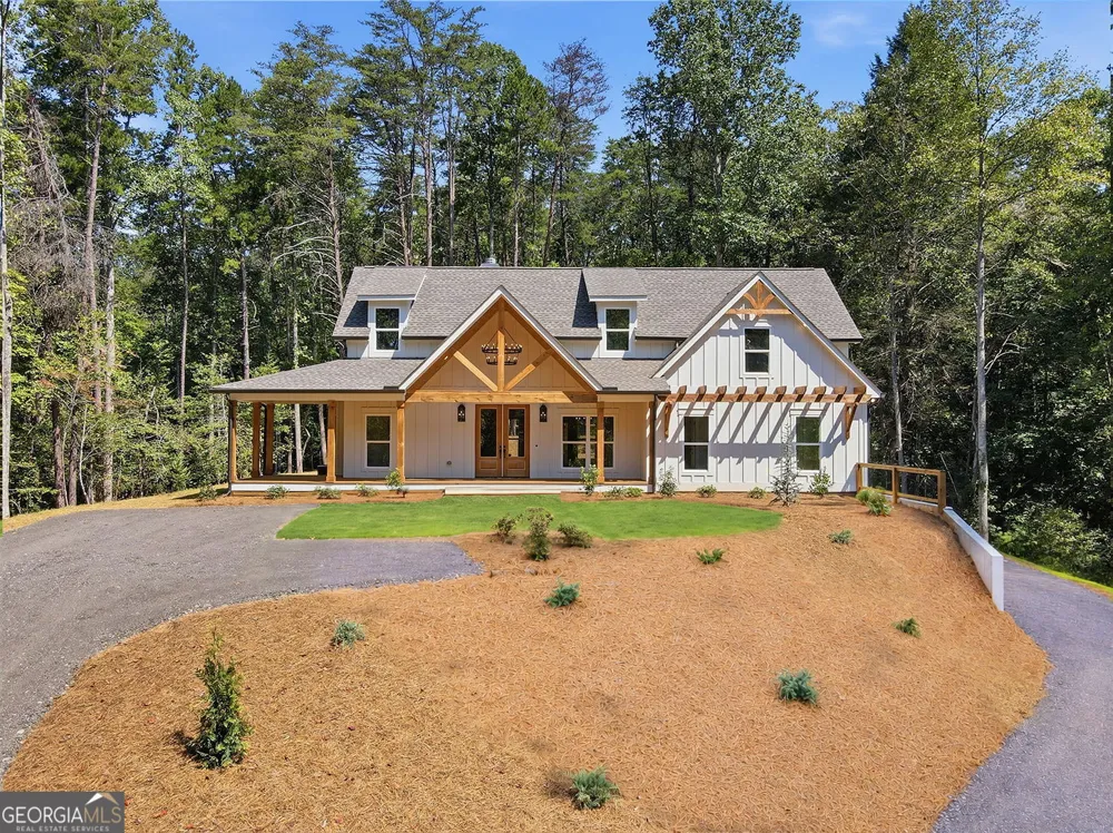 300 Rainmore DR Dahlonega, GA 30533