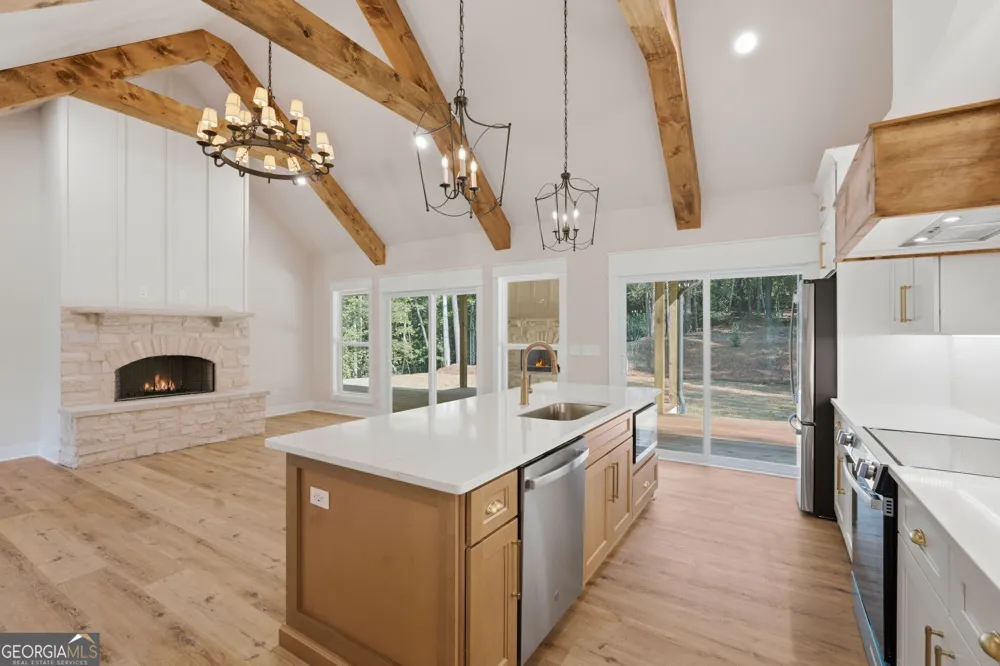 300 Rainmore DR Dahlonega, GA 30533