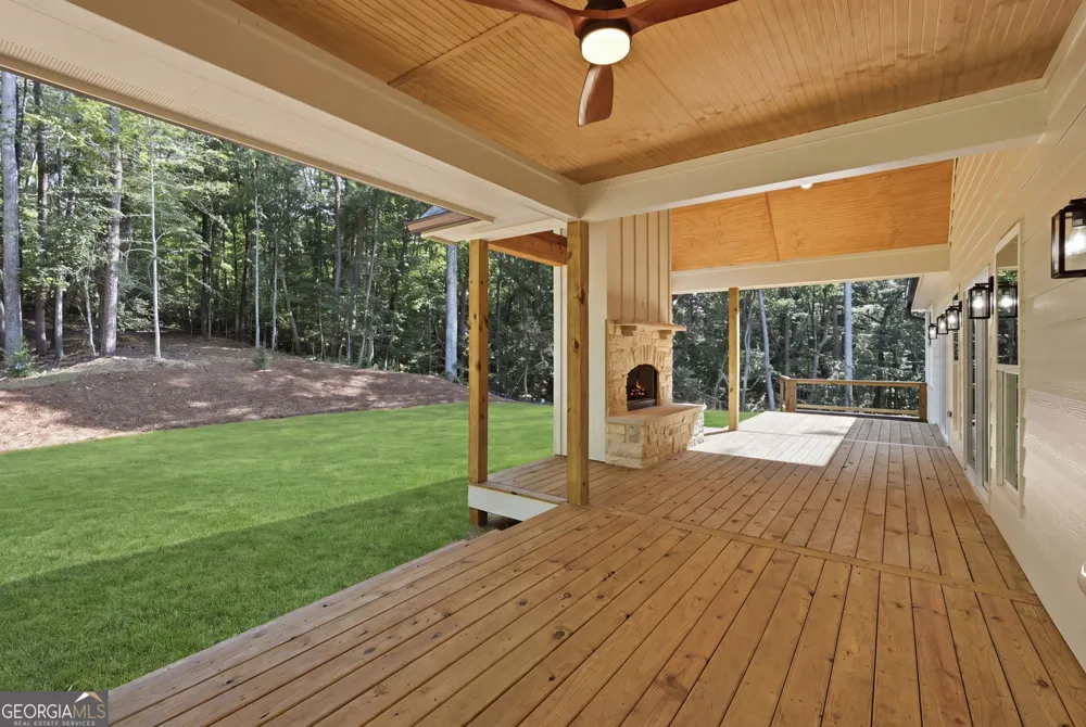 300 Rainmore DR Dahlonega, GA 30533