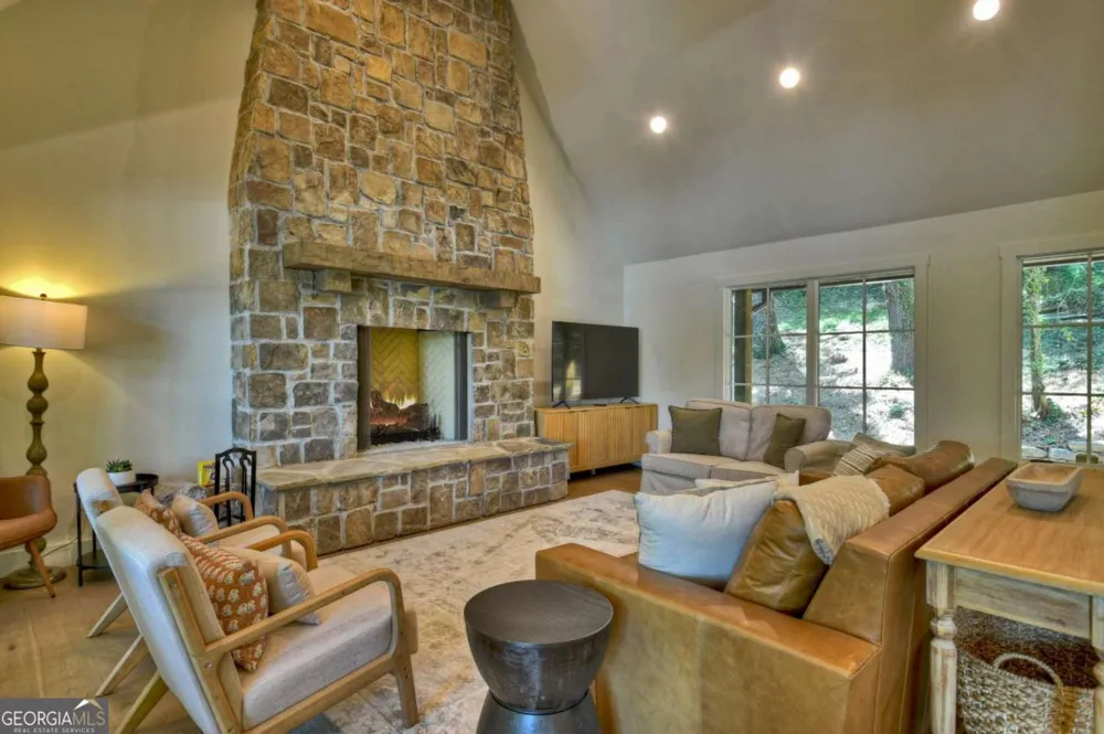143 Heritage PT Morganton, GA 30560