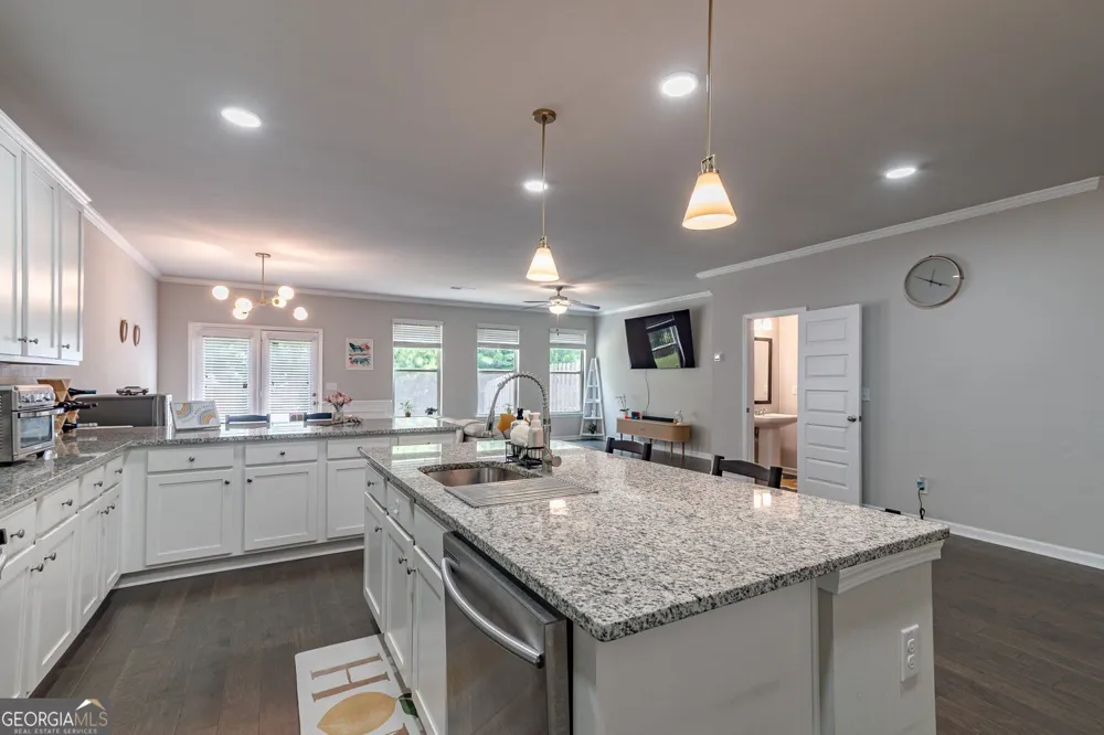 2463 Shetley Creek DR Norcross, GA 30071