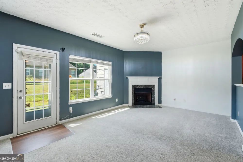 4116 Flat TRL Union City, GA 30291