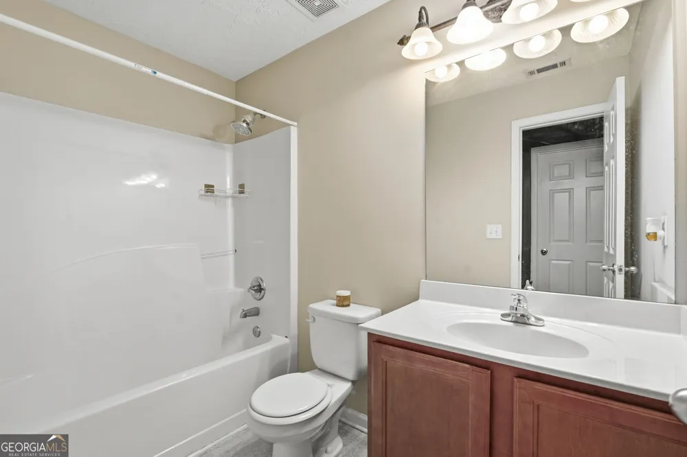 4116 Flat TRL Union City, GA 30291