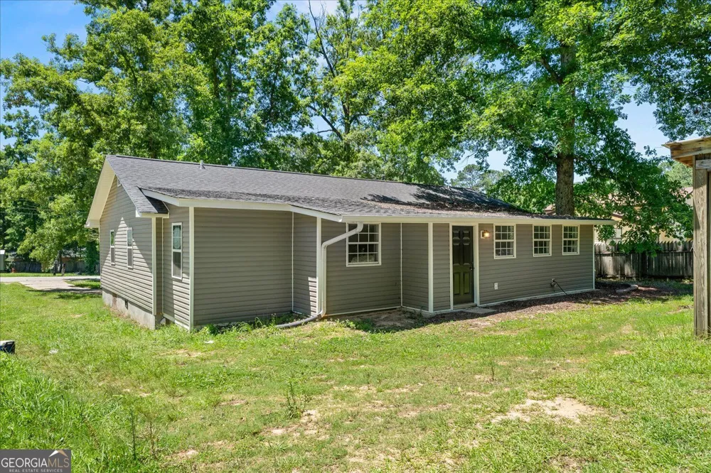 566 Shadowmoor CIR Thomson, GA 30824