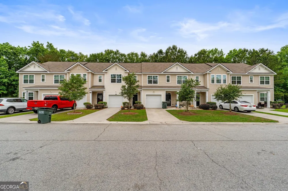 27 Villas Of Garrard DR Savannah, GA 31405