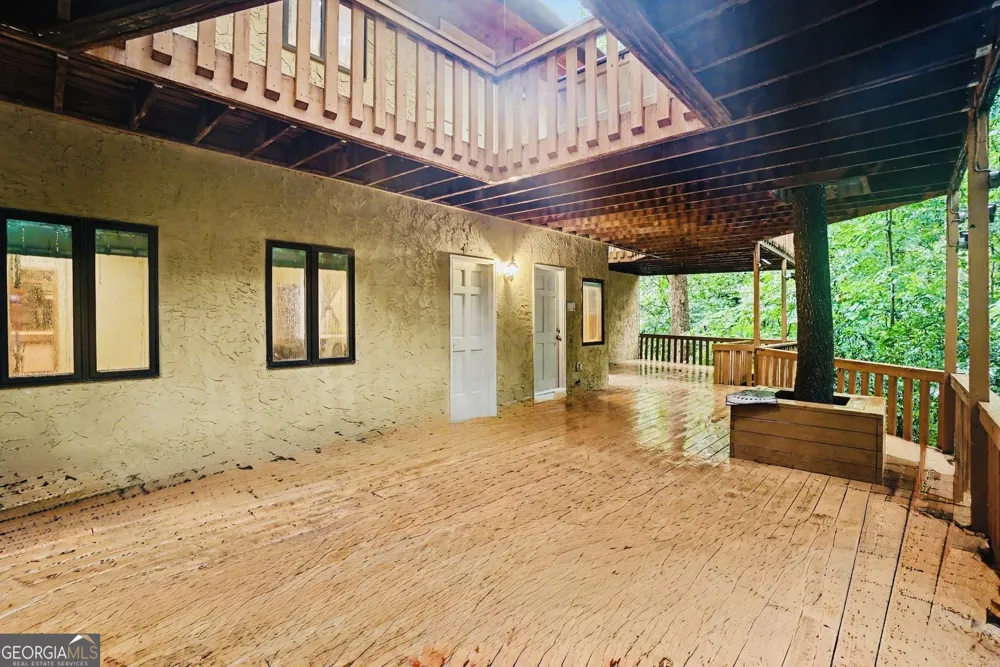 365 Crosstree LN Sandy Springs, GA 30328