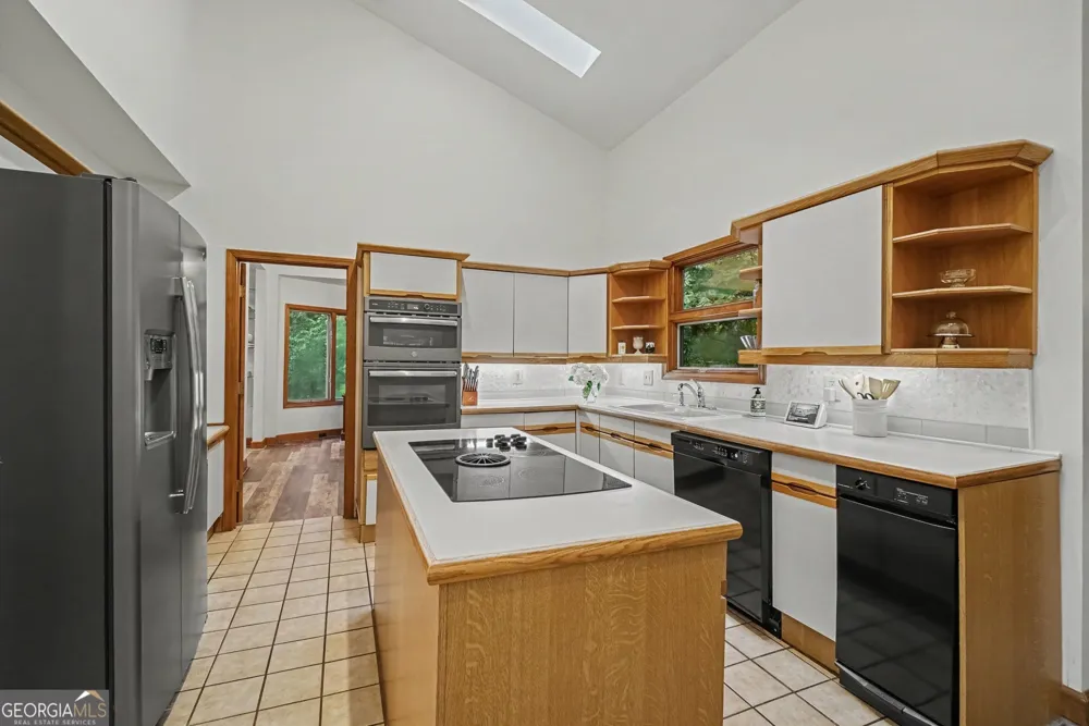 365 Crosstree LN Sandy Springs, GA 30328