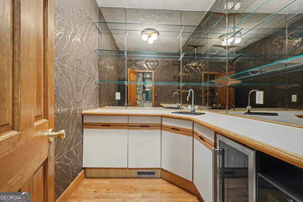 365 Crosstree LN Sandy Springs, GA 30328