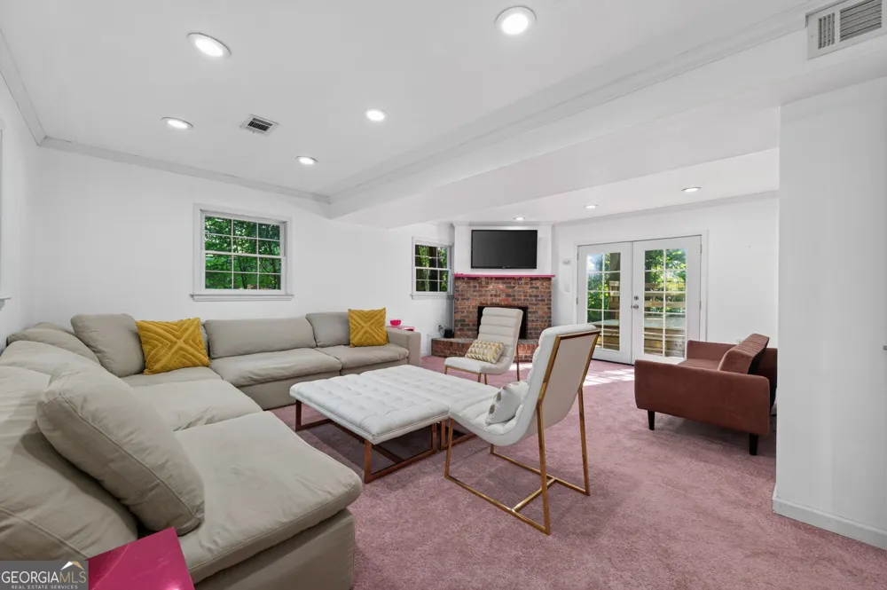 6485 Wright RD Sandy Springs, GA 30328
