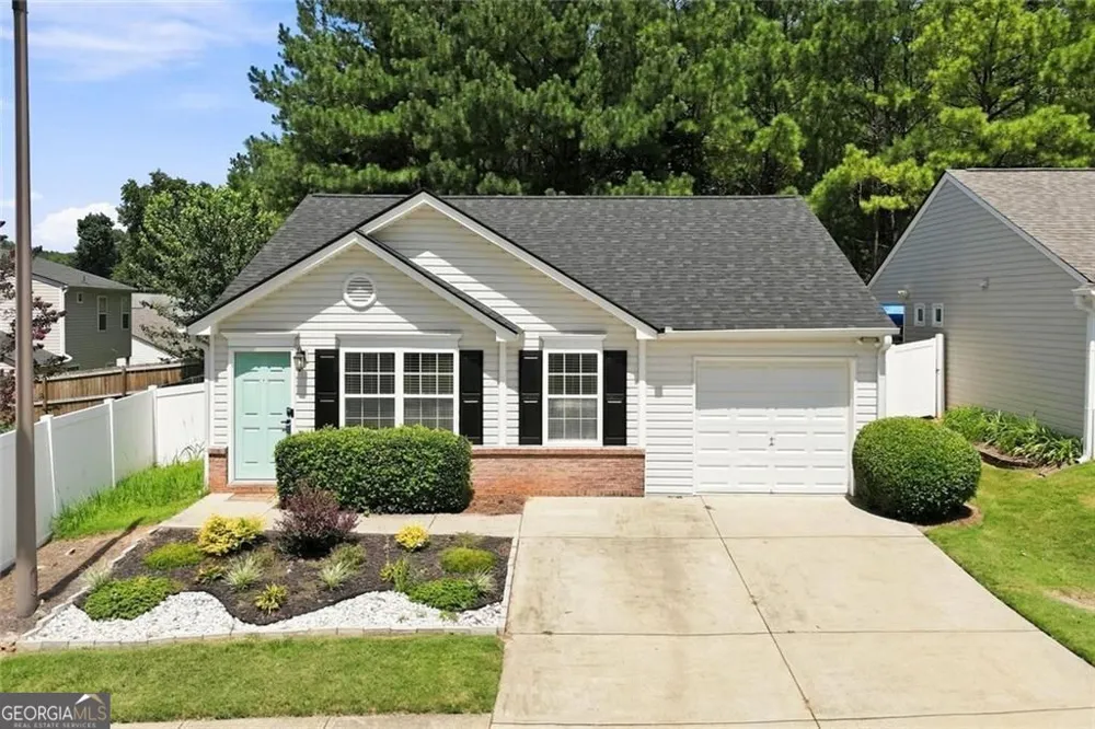 203 Oak Grove LN Acworth, GA 30102