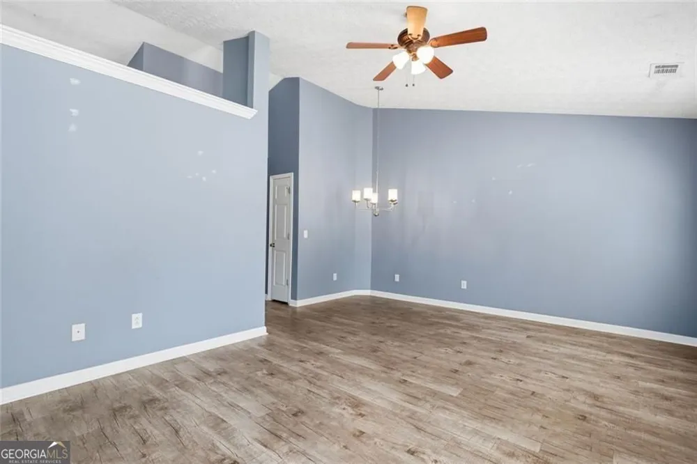 203 Oak Grove LN Acworth, GA 30102