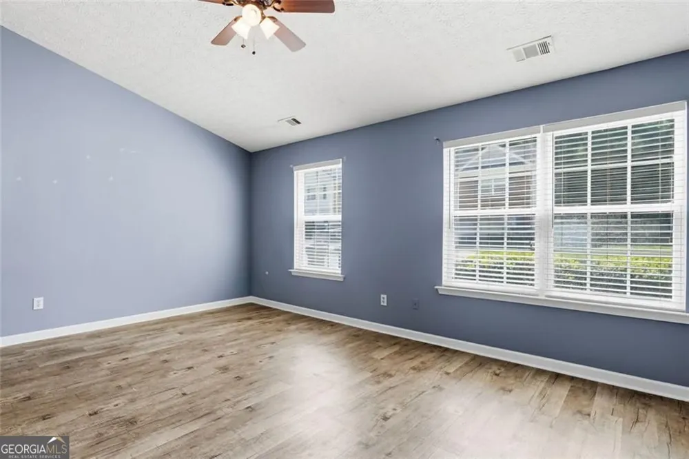 203 Oak Grove LN Acworth, GA 30102