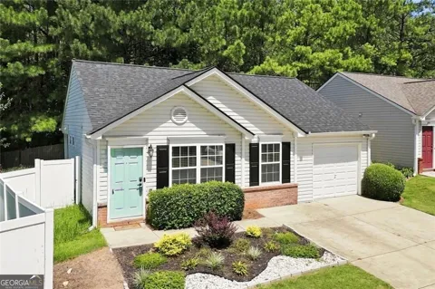 203 Oak Grove LN