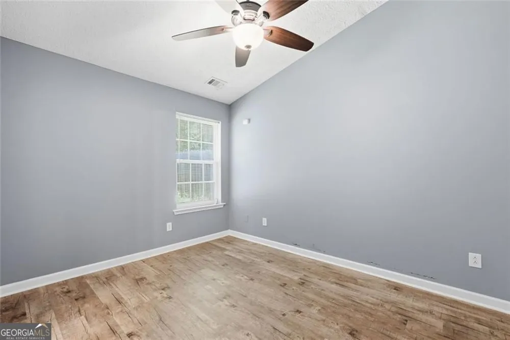 203 Oak Grove LN Acworth, GA 30102