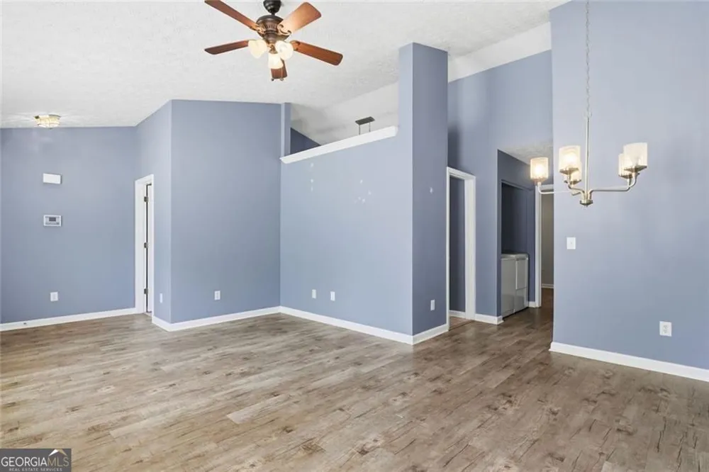 203 Oak Grove LN Acworth, GA 30102