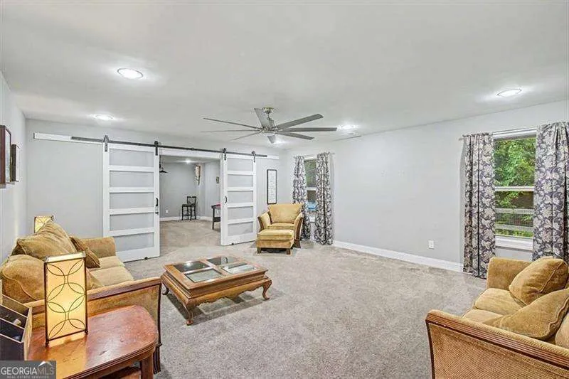 14 Creekview DR SE Cartersville, GA 30120
