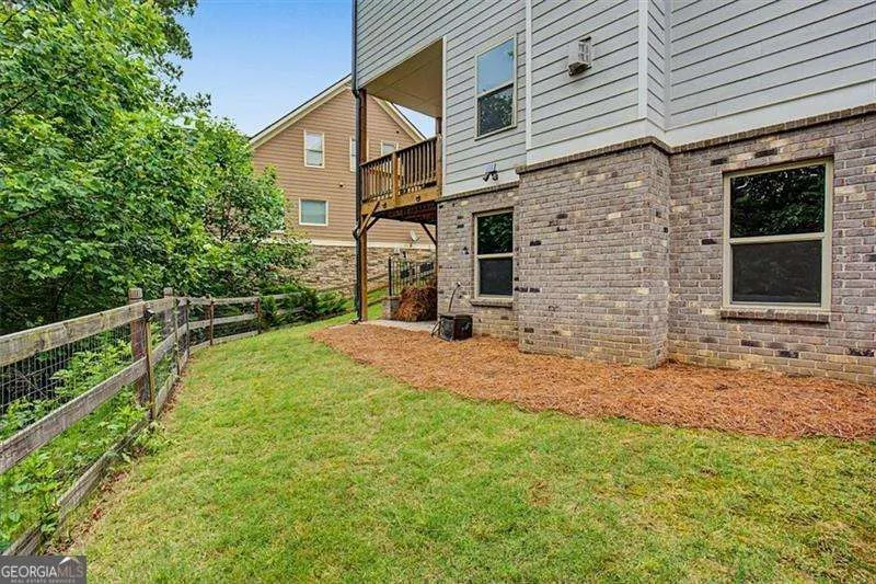 14 Creekview DR SE Cartersville, GA 30120