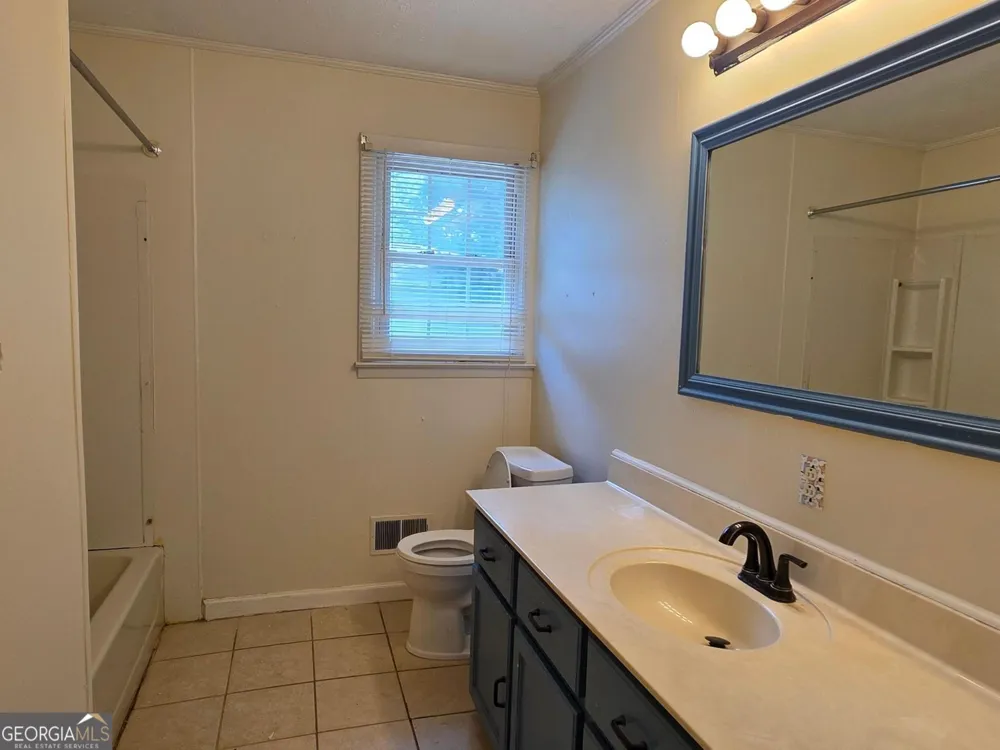 110 Lee ST Centerville, GA 31028