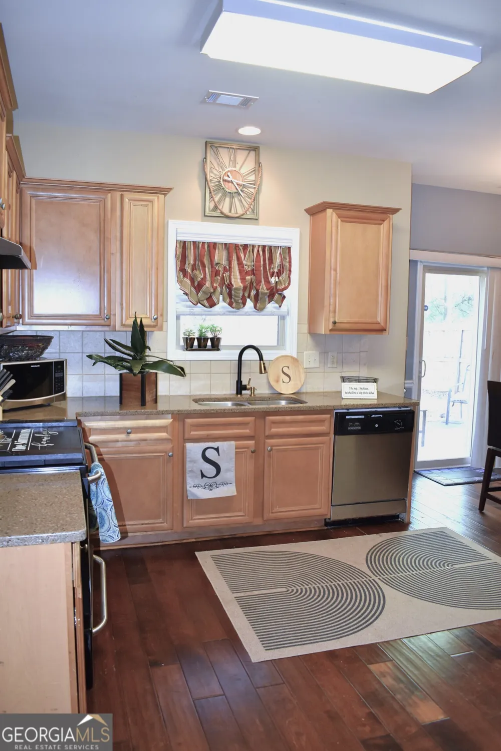 1226 Castleberry DR Buford, GA 30518