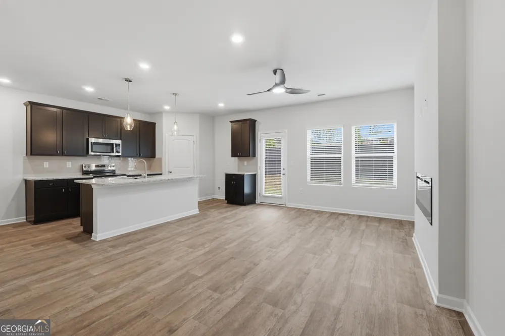 3220 Winding Waters WAY Powder Springs, GA 30127