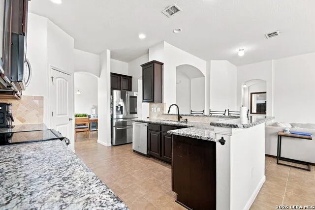 726 GRAY CLOUD DR New Braunfels, TX 78130