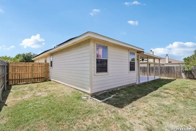 2804 DON HILL LN Taylor, TX 76574