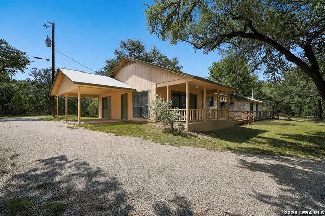 200 OAK VALLEY DR Wimberley, TX 78676