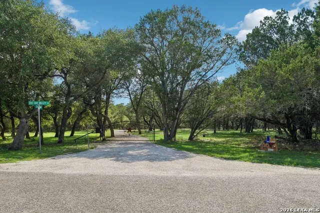 200 OAK VALLEY DR Wimberley, TX 78676