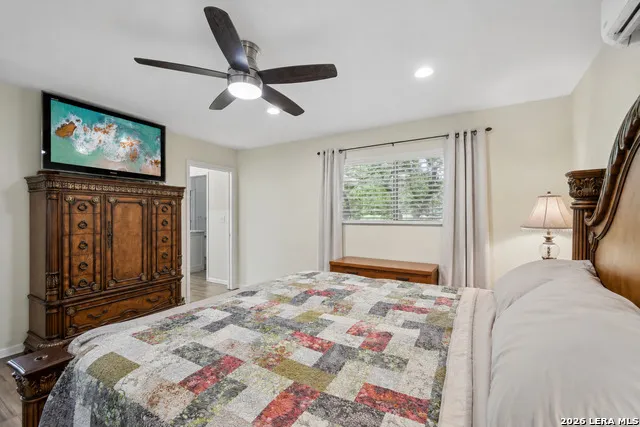 200 OAK VALLEY DR Wimberley, TX 78676