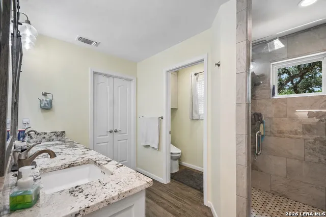 200 OAK VALLEY DR Wimberley, TX 78676