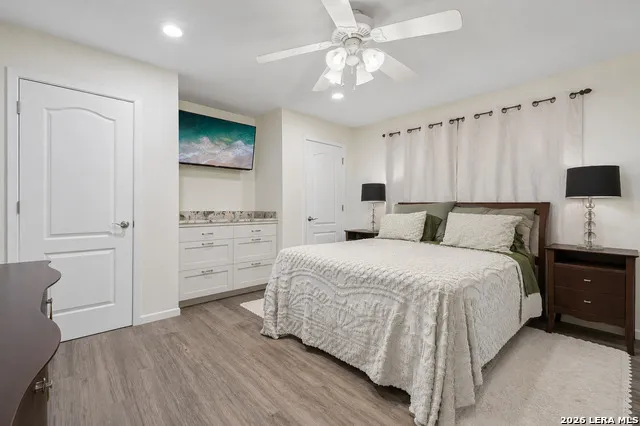 200 OAK VALLEY DR Wimberley, TX 78676