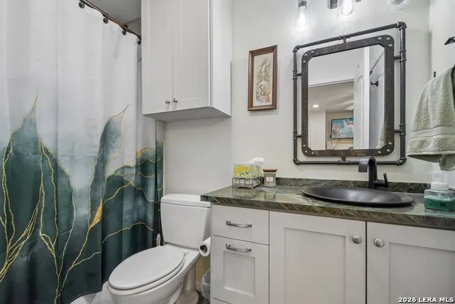 200 OAK VALLEY DR Wimberley, TX 78676