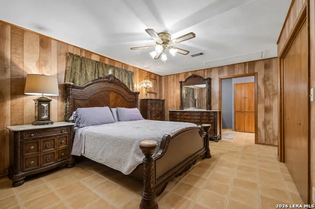 200 OAK VALLEY DR Wimberley, TX 78676