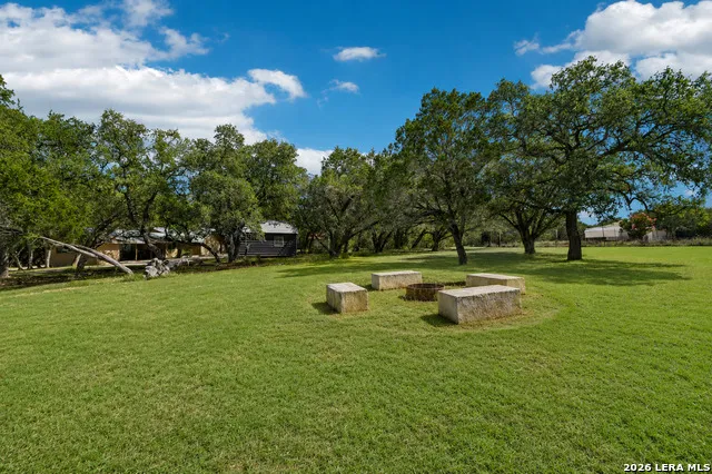 200 OAK VALLEY DR Wimberley, TX 78676
