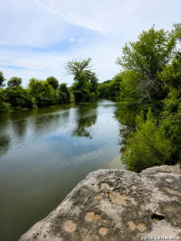 200 OAK VALLEY DR Wimberley, TX 78676